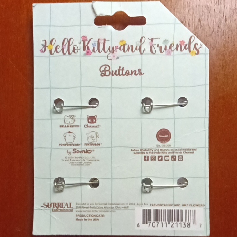 Hello Kitty and Friends Button Set - Picture 2 of 2